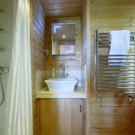 בית נופש Egret With Hot-tub